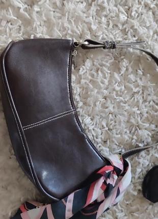 Ідеальна шкіряна сумочка з короткою ручкою2 фото