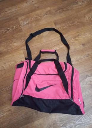 Nike  спортивная сумка  ориг1 фото