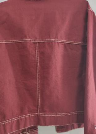 Джинсовая, котоновая куртка бордового кольору9 фото
