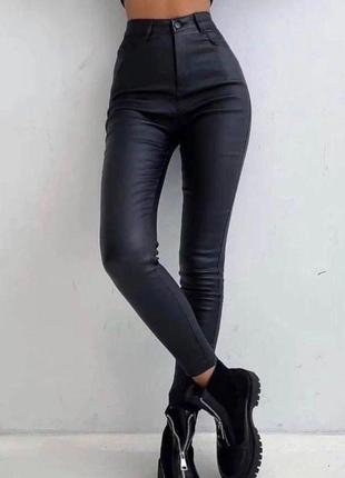 Трендовые женские брюки джоггеры скини из турецкой эко-кожи
