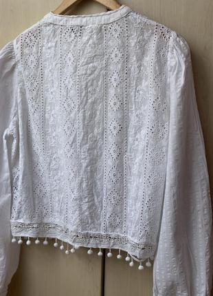 Невероятная блуза от zara с вышивкой в белом цвете3 фото