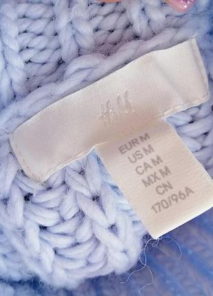 Свитер женский голубой вязаный горло