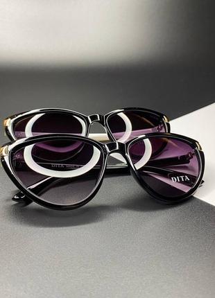 Очки солнцезащитные