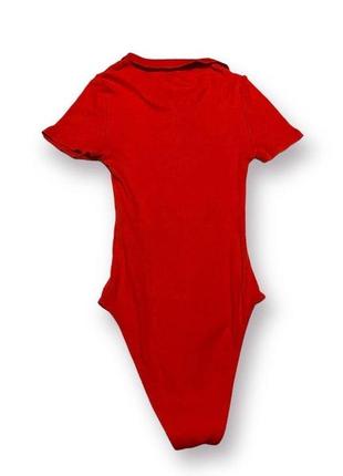 Женское красное боди в рубчик натуральное хлопковое коттоновое с коротким рукавом d.c.m &lt; don’t call me jannyfer с заклепками на худи девочку6 фото
