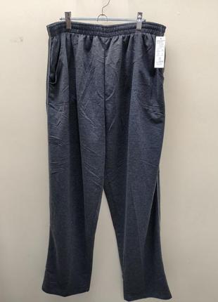 Спортивные штаны серые, мужские, прямые, тонкие,баталы.
с-4682.размеры:5xl.
цена -400грн
