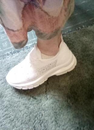 Кроссовки белые с блестками 40\26 см идеальные