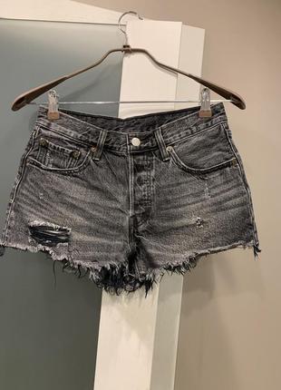 Рваные шорты levi’s 501, оригинал1 фото