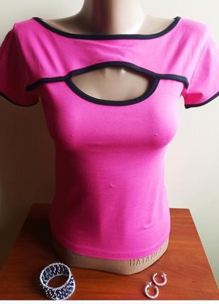 Розпродаж дівоча футболка малинового кольору з вирізом на груді,склад віскоза, невеликий розмір, виробник туреччина