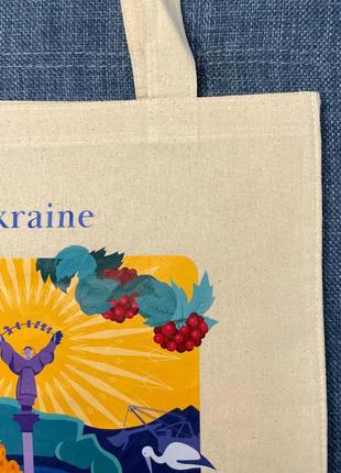 Екосумка, торба, шопер обʼємний бежевий з ексклюзивним патріотичним авторським принтом україна, бренд “малюнки”4 фото