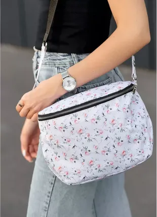 Женская сумка sambag milano белая с цветочным принтом7 фото