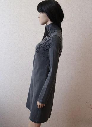 Платье richmond denim (италия), темно-серого цвета, с принтом.3 фото