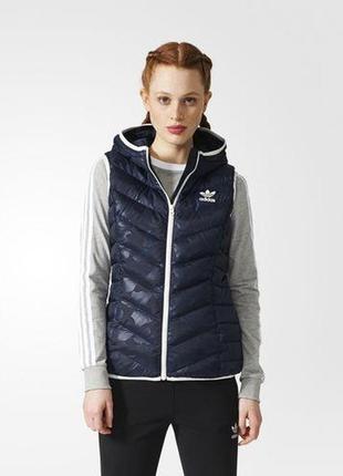 Жилетка синтепон adidas оригинал8 фото