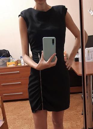Платье черное мини с открытой спиной  zara р.s тренд сезона.3 фото