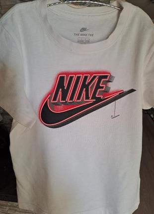 Футболка nike.