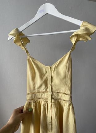 Желтое платье h&amp;m, платье на брителях2 фото