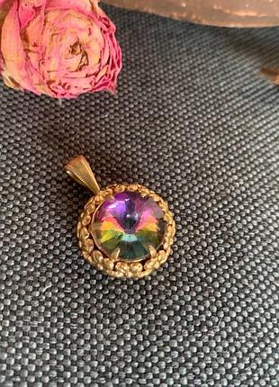 Необычный красивый кулон