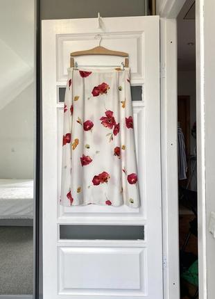 Вискозная яркая свежая в цветочный принт юбка4 фото