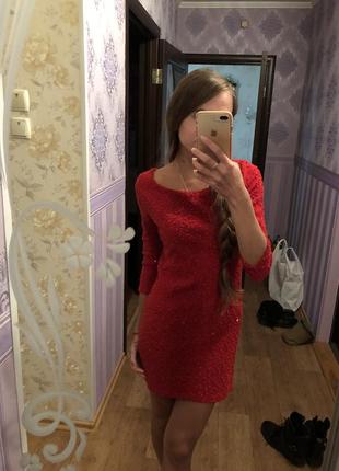 Шикарное красное платье, с паетками  , празднично, новогодние.1 фото
