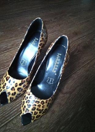 Женские туфли с открытым носиком крутые распродажа5 фото