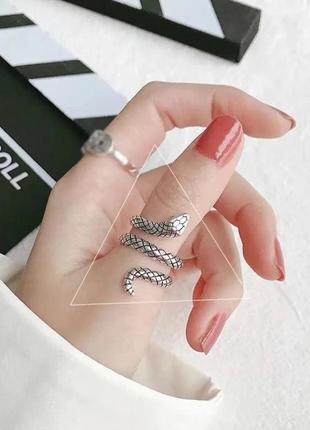Женское кольцо под серебро "змея"1 фото