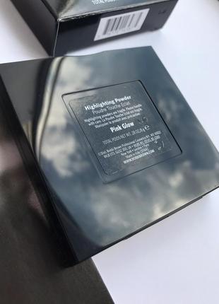 Хайлайтер bobbi brown highlighting powder у відтінку pink glow. 8 г. оригінал. новий.📦є відправка новою поштою6 фото