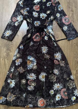 Платье миди rinascimento в цветочный принт2 фото