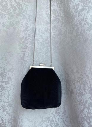 Нарядна чорна сумка клатч плісе в вінтажному стилі