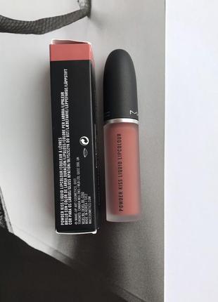 Матовая жидкая помада масс powder kiss liquid lipcolour. 5мл. оригинал. новая. сроки в норме.4 фото