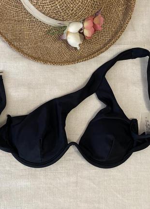 Крутий оригінальнмй чорний верх від купальника