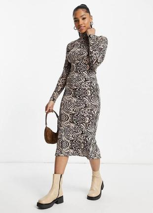 Плаття сукня фірми stradivarius l/xl