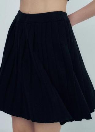 Трикотажная юбка плиссе черного цвета