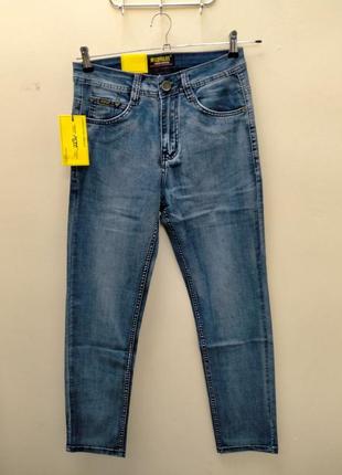 Джинсы мужские,прямые.и-4668.
размеры:30
цена -780грн