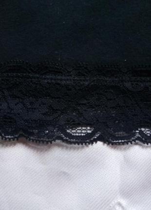 Черный укороченный лонгслив с длинными рукавами и кружево8 фото