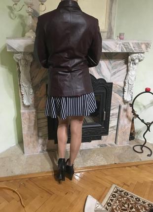 Шкіряна куртка просто бомба!