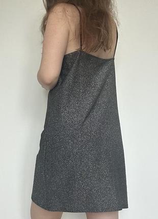 Черно-серебристое платье на лямках брителях4 фото