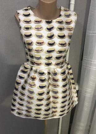 Стильное платье нарядное