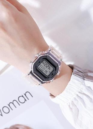 Прозрачные электронные часы винтажные с подсветкой аналог casio g shock черный2 фото