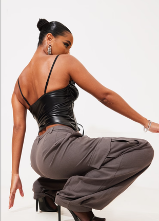 Черный корсет