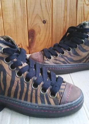 Шикарні повністю шкіряні утеплені кеди fly london черевики