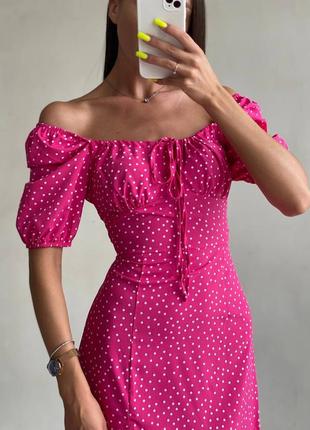 Женское летнее платье качественное длинное в горох горошек с разрезом красное розовое малиновое3 фото