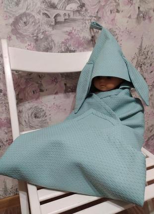 Рушник вафельний дитячий з капюшоном зайчик мм'ятний 03882