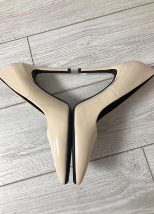 Нові туфлі bershka. 37 розмір. 550 грн