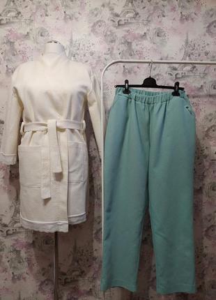 Жіночий вафельний домашній комплект двійка молочний халат із мереживом штани м'ятний костюм піжама 42