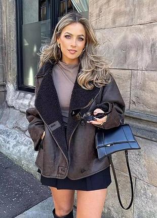 Шоколадная куртка авиатор zara- xs,s. удлиненная дубленка, косуха