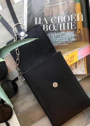 Вертикальная  кожаная сумочка карман , чехол для телефона  с кольцом и заклепками ручной работы5 фото