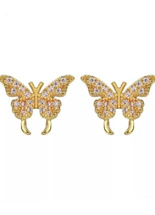 Миниатюрные серьги бабочки с цирконами золотистые гвоздики пусеты бабочка в золотом лаконичные пины золотые фианит циркон7 фото