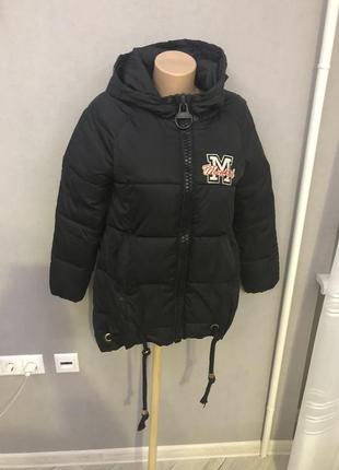 Тепла куртка чорна