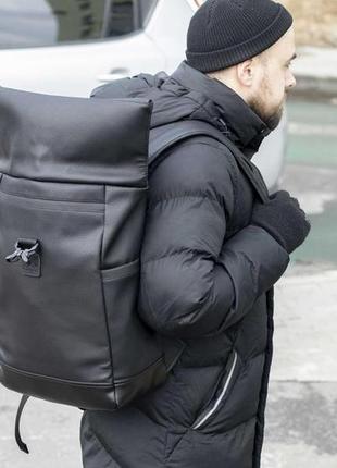 Міський якісний чоловічий рюкзак rolltop чорний із екошкіри стильний повсякденний молодіжний роллтоп6 фото