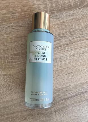 Парфюмированный спрей для тела petal plush clouds victoria's secret оригинал 250 ml