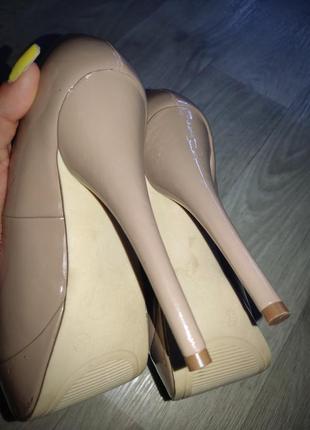 Женские лаковые каблуки, 36 размер, 23 см.4 фото